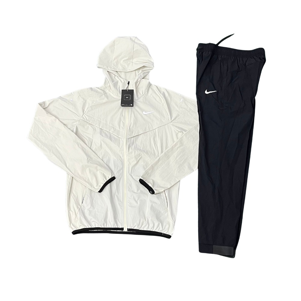Nike - ensemble blanc crème et noir