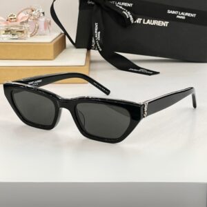 Saint Laurent – Noir